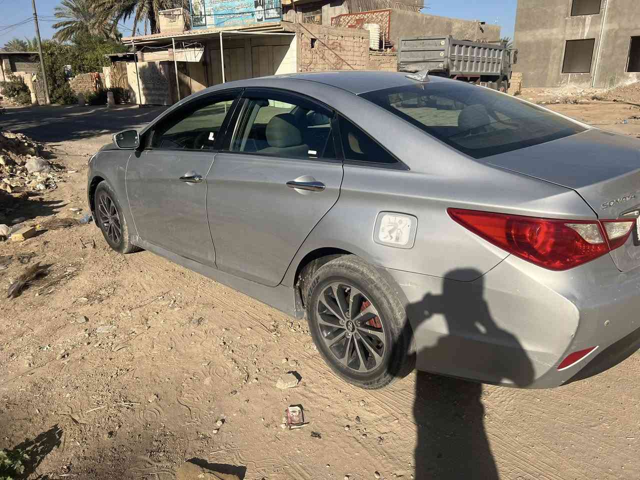 سوناتى2014بغداد نكليزي باسمي مكفولة كفالة عامة من الحادث بيها قطعة صبغ فقط جراد جاملغ ايمن امامي فقط صبغ السيارة جديدة وجاهزة مكينة وكير وحدادية وتبريد تخم تاير جاهزة للأخير تراي زيرو كامرة وحساس وتبريد قطعتين كشنات كهرباء تبريدالسعر 98بابل الهاشمية قرب المستشفى ***********
