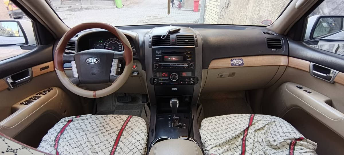 كيا موهافي موديل 2012 خليجي رقم بغداد نكليزي بسمي
بصمه عدد ٢
فتحمه سقف 
٦سلندر ٣٨٠٠  
٧راكب كشنات جلد كهرباء 
فورويل 4x4  ذاكرة كشن خزن ميموري
٣قطع تبريد  
 باب خلفي شفط
بصمه أبواب  
كامرة حساس خلفي نيكل يدات تحكم ستيرن مثبت سرعه مري شفط قلاب عل بك بك لايت لد تخم تاير جديد حداده جديده باتري جديد سعرها ١٤٣ ورقه  وبيها مجال بسيط مكاني بغداد مدينة الصدر الشراي يتصل ***********
