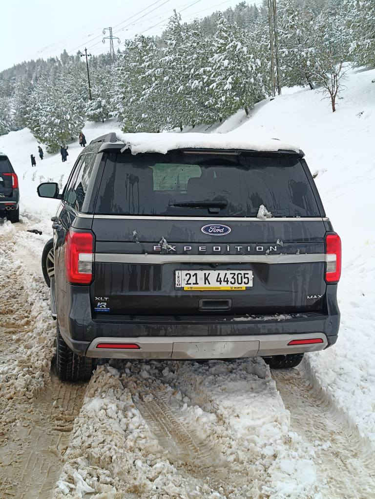 1 پارچە بۆیاخ بێ ناو گرتن
دەعمەکەی چەمەلەغی دواوەی سەکن
97000کم ڕۆشتووە
هایدرۆلیکی گێڕی تازەیە
تایەکانی تازە گۆڕاون
بۆ دەستکەوتنی زانیاری زیاتر پەیوەندیمان پێوە بکەن
*********** السليمانية, العراق
