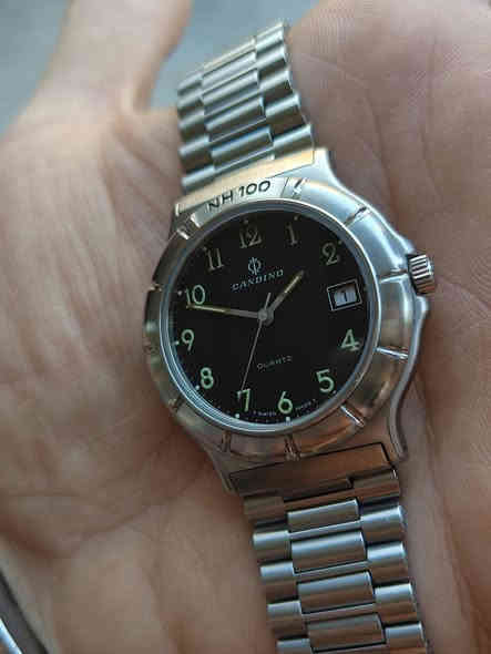 کاندیو سویسری اصلی من نوادر قفل بحری ۱۰۰ مال غواصین
سحبتین شهری علی رقم ۳ ارقام وامیال لامنوس قیاس ۳٨
واتساب ***********
