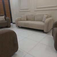 ٨ مقاعد • تركي • نظيف ١٠٠%