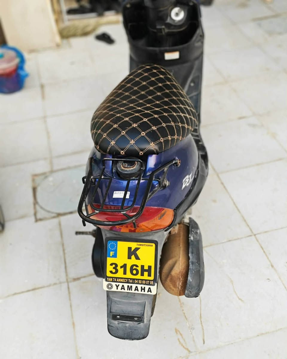 سلام عليكم بيجي فحل صفر جاج للبيع نضيفه مامفتوحه كلشي شغال بيه سعر 500 مستعجل عله بيعته كلشش ***********
