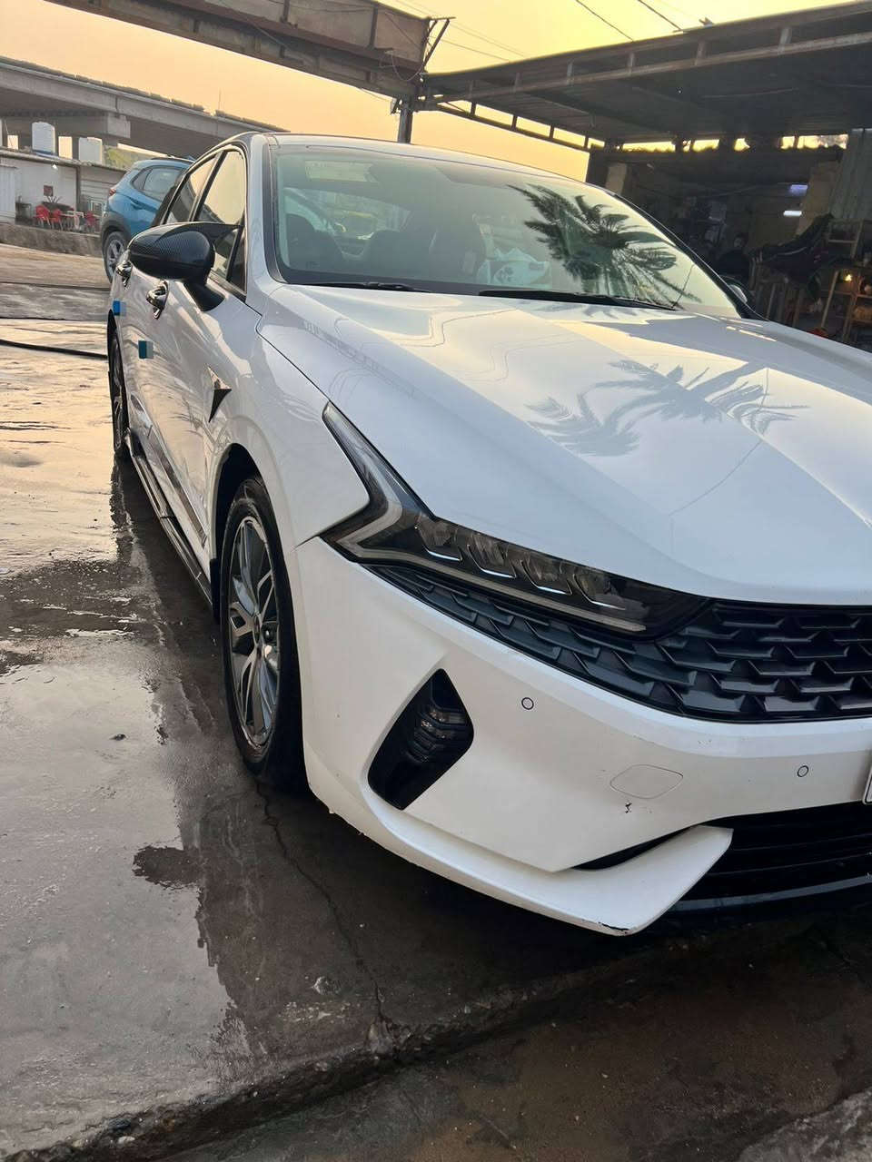 السلام عليكم k5 للبيع موديل ٢١ ماشية ١٠٥ الف كيلو تفاصيله كلة بالسونار مرفق مع الصور مواصفات عادية السيارة خليجية محرك ٢٠٠٠ دوش بدون ايرباك بدون فتح بس انطخت او نصبغ الجاملغ السعر ١٧٥ $ مكاني كربلاء ***********
