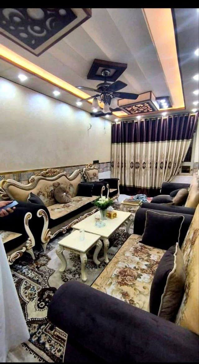 [بيت للبيع طابو صرف] الشعب الشارع العام
المساحة 84 متر العرض 6 الاربع في الطول 15 متر الارتفاع عن الشارع اربع بايات درج تقريبا مترين الواجهة حجر البيت خف مطعم ابو نصير يحتوي علئ استقبال 6 في 3 وغرفة نوم 5 في 3 ومطبخ معزول 4 في 2 وحمام وتواليت غربي والارض مرمر وترك متر خلف البيت الطابق الاول
اما الطابق الثاني غرفة نوم 6في 3 وغرفة نوم اخرئ 5 في 3 وغرفة4 في2 ونص وحمام وتواليت شرقي والارض مرمر مع مخزن كبير مغلف بالطابق الثالث العنوان الشعب خلف جامع الجهاد بفرعين للاستفسار الاتصال علئ الرقم ***********
