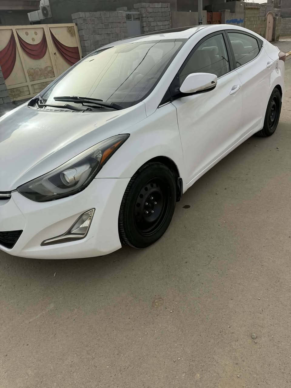 السلام عليكم 
الانترا 15وراد امريكي رقم بغداد فول مواصفات 1/1لمتد
سنوية لغاية 28 مكينة 2000 مكينة وگير كفالة 
حدادية جديد تخم تاير المواصفات اشيار بالمري بصمة أبواب بصمة تشغيل بصمة صندوق كشنات كهربائية فتحة 
الضرر قطعتين بدون دواخل 
السعر 115 وبيها مجال قليل 
العنوان /كوت /مركز مدينة
رقم الهاتف ***********
