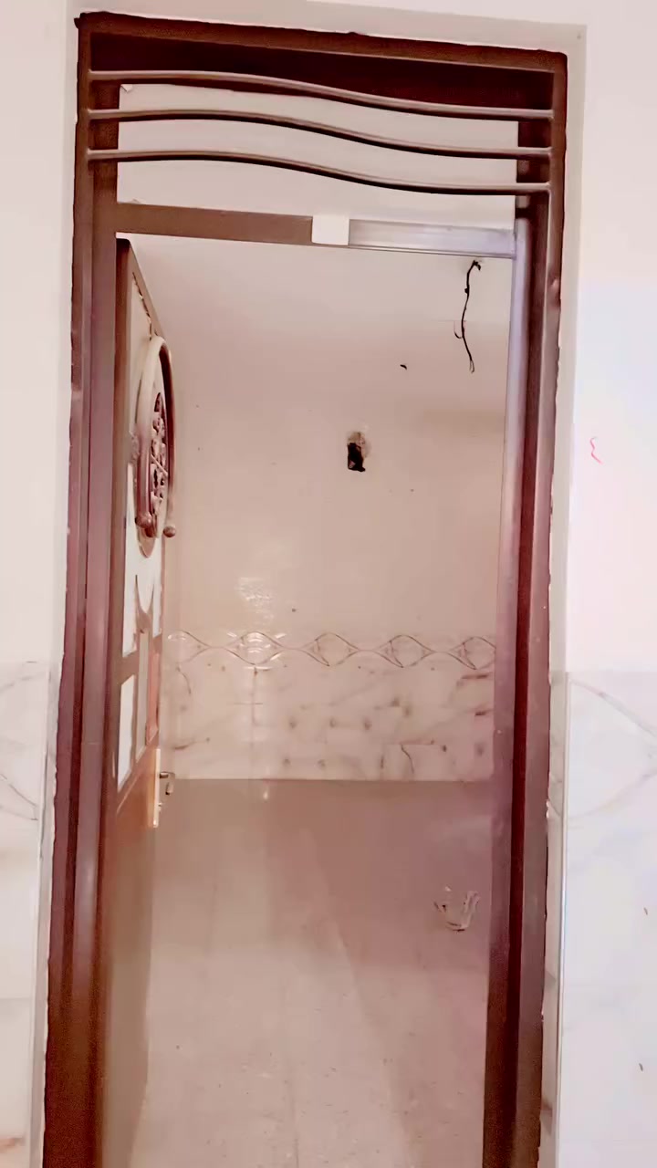 يتوفر للايجار شقه طابق اول
السلام عليكم .. شقه طابق اول تحتوي ع استقبال مفتوح ع مطبخ + غرفه نوم + بالكونه 
المطلوب عائله نفرين سكنه الكاظميه
سعر الايجار ٤٠٠ الف قفل 
العنوان الكاظميه شارع ٦٠ البتول 
للاستفسار ***********
