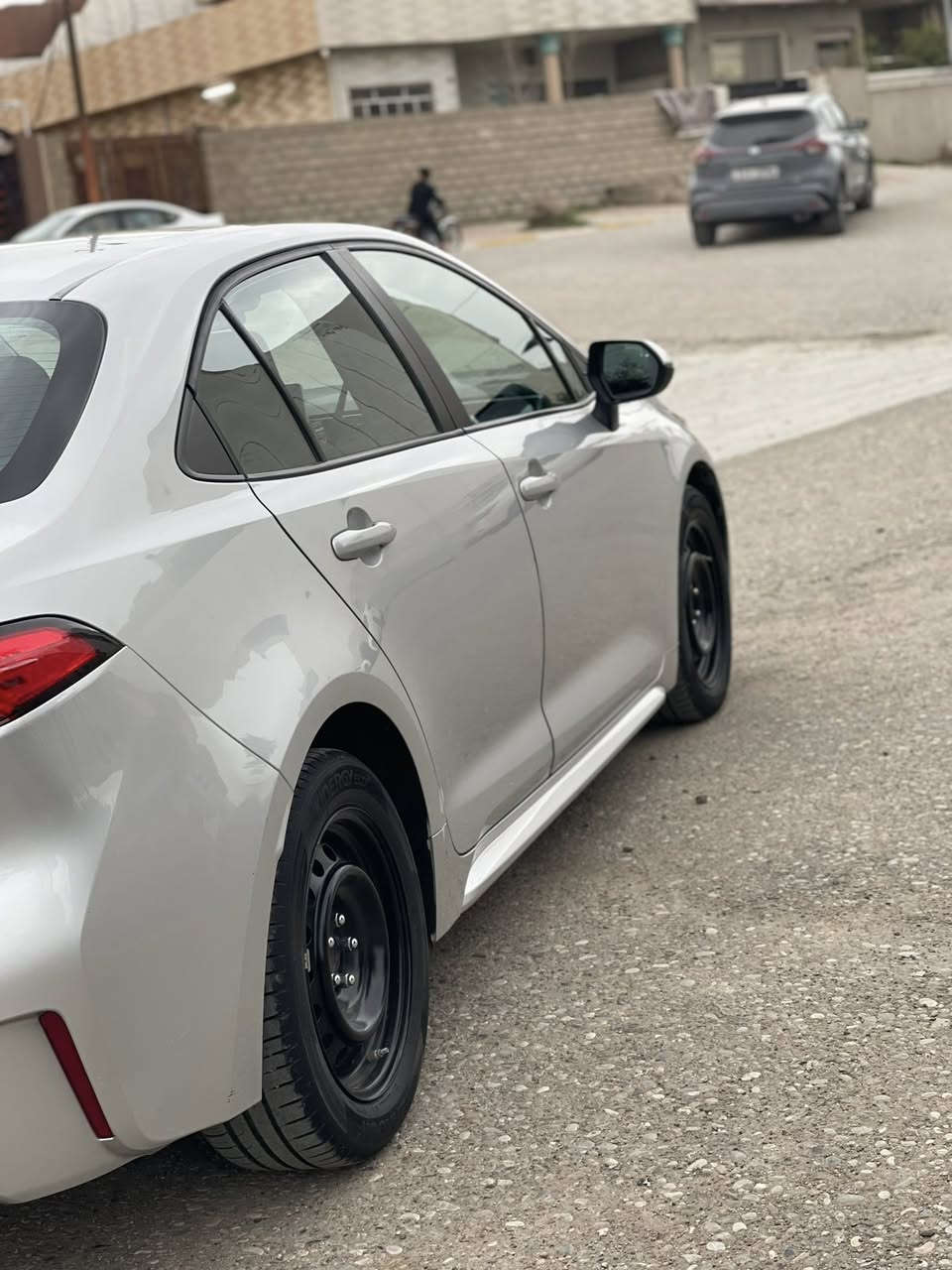 كورلا ٢٠٢١
مواسفات Le
٧٠ هەزار رۆشتووە
بۆنیت و جاملغ بی ناو ناگرتن
سەنەوی تازەیە و دەفتەر بەنزینی هەیە
سعر ///۱٥۳ وەرەقە و مجال 
***********
***********
