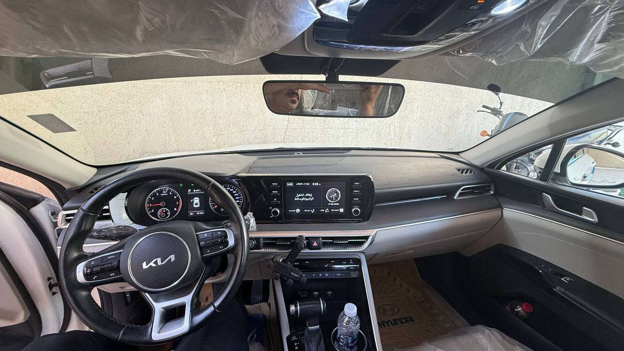 للبيع K5 موديل 2023 خليجي  رقم اربيل فول مواصفات
محرك 2000 دوش المرغوب
فووول مواصفات
سقف بانوراما
كشنات جلد
كشن كهربائي
كشنات تدفئه
تحكم تبريد شاشه وازرار لمس
مناخ منفصل
تشغيل عن بعد ترحيب عند
الاقتراب
مري جانبيه شفط كهربائي
لايت لد عدسات هاند بريك بصمه
كفاله سابقاً بيه حادث مامصلح مثل ما موضح بالصوره 
مامتواجد عل خاص الشراي يتصل ويدلل
السعر 160وبيه مجال
مكان السياره بصره جزيره 
*********** البصرة, العراق
