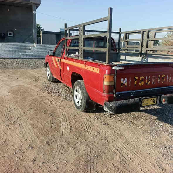 السلام عليكم ورحمة الله وبركاته 
مكلف بالنشر لاخاص ولاتعليق ارد 
اتصل ع رقم 
مسبوشي 1989
للبيع ب 28 وبيها مجال 
رقم صلاح الدين قاصرين 
كير محرك شرط 
صدر تايرات شرط
داخلها خارجها شرط لاخياس ولا صبغ 
سياره نكرة سلف 
كهربائيتها كلها شغاله 
للأستفسار الاتصال على الرقم
***********
