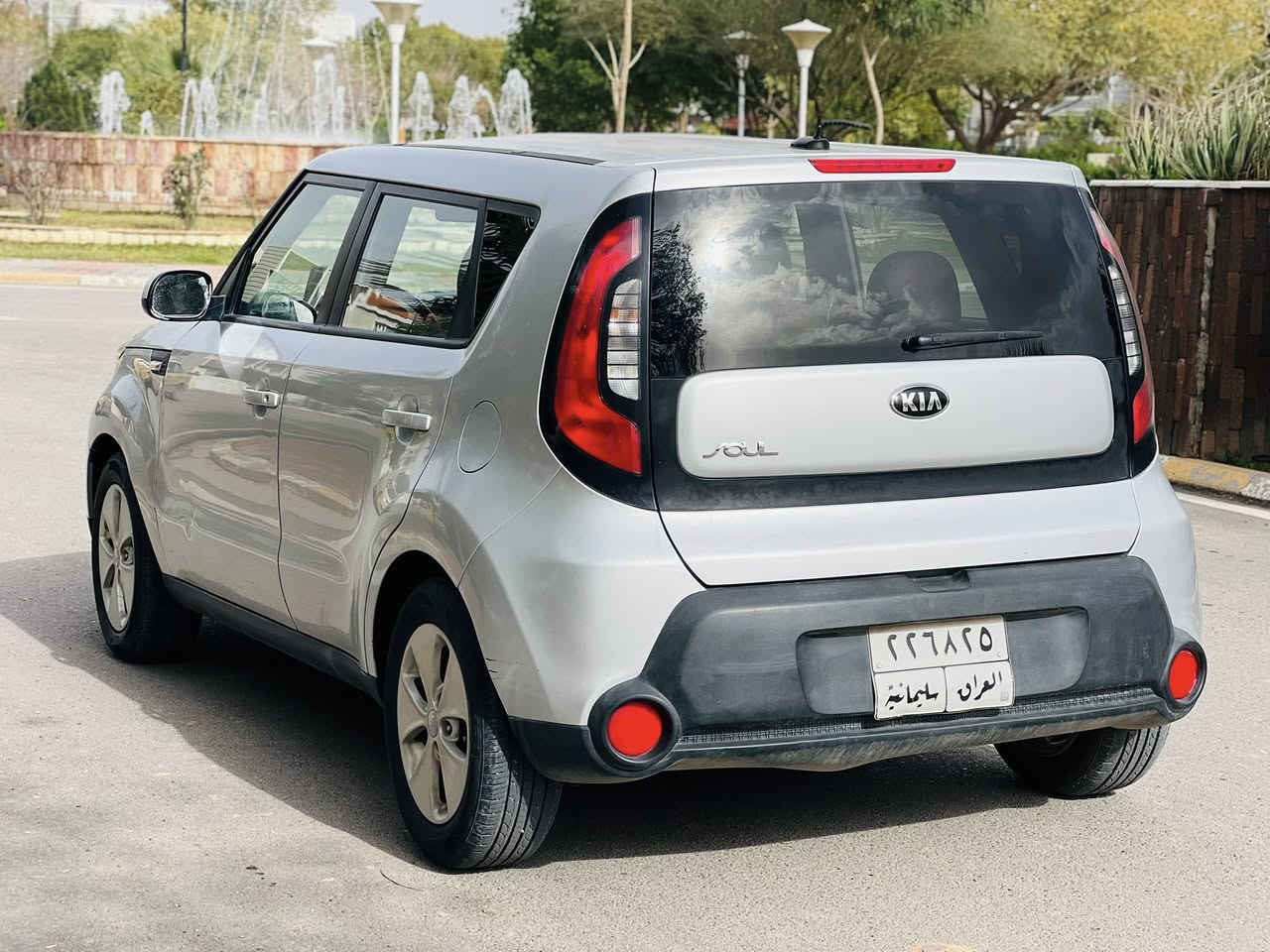 السلام عليكم 
من رخصة ادمن المحترم
سيارة للبيع ( كيا صول رصاصي ) موديل 2016
سعر ( 115 ) ومجال
للأتصال ***********
ضرر سيارة ( فقط جاملغ سكن صبغ ) بدون دواخل
( حجم المحرك 1600 )
حدادية أمامي وخلفي جيد
طخم تايرات جديد
گير ومحرك بشرط
تبريد تدفئة بشرط
مثبت سرعة
ماشية ( 100 ) الف
تحكم ستيرن 
داخل رصاصي واسود
سنوية جديدة لحد 2027
رقم سليمانية
بشرط غرامة وتحويل 
مكان ( ديالى . خانقين )
