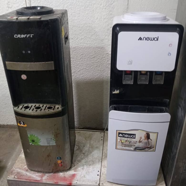 أغراض نظيفه مستعمله استعمال قليل جدا
وبيه ضمان وفحص قبل البيع 
للاستفسار الاتصال على الرقم ***********
او خاص 
العنوان : باب المشهد مقابل مستشفى الولاده 
فرن الحسناوي قديما
