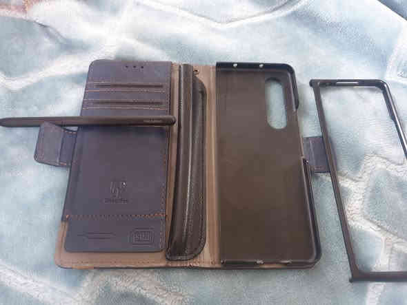 السلام عليكم اخوان قلم مخصص لااجهزه فولد من الفولد 1الى فولد 7 اصلي مال شركة سامسونك الي يجي بالحجز المسبق مع كفر فولد 3 ثنينهن ب 50 وبيهن مجال قليل كلش ماعندي توصيل مكاني بغداد الامين الثانيه
***********
