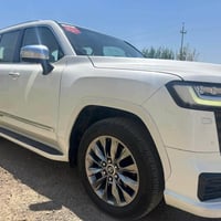 لاندكروز VX • ٢٠٢٢ • ماشي ٨٥٠٠٠