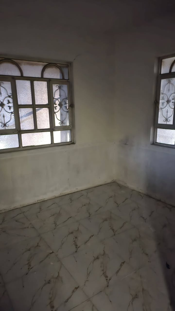 شقة نظيفة بداية الوفاء مقابل الجامعة للايجار شارع ٢٠م غرفتين ومطبخ وصحيات مغسلة انارة خط مولد ماطور ماء كاونتر موقع مميز للاستفسار خاص


**إذا كنت صاحب هذا الإعلان وتريد حذفه لأي سبب، رجاءا أرسل رسالة إلى الدعم الفني**