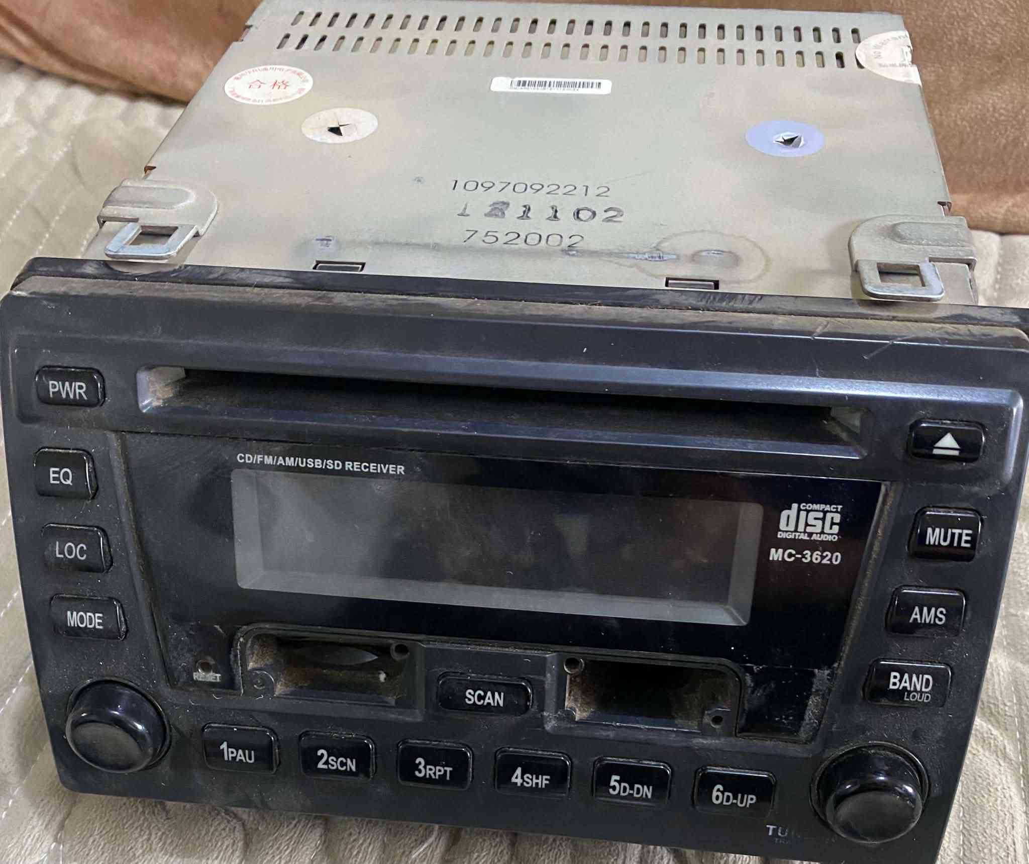 سلام عليكم راديو جيلي موبل شغال على الفحص للستفسار على رقم *********** العنوان واسط الكوت
