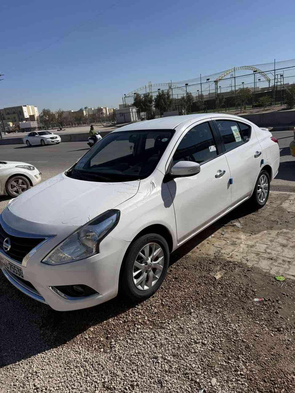 نيسان سني موديل 2023 ماشيه 39الف  بعدها على وضع الشركه بيها فقط بنيد مبدل وبيها بارد 
أربع جام كهرباء 
اشاير بلمري 
نضام اي بي إس مانع انزلاق 
كامره خلفيه 
حساس خلفي 
شاشه تدعم كار بلي 
ويل كب 
تحكم ستيرن 
سنويه لل 32 
وكاله بأسمي مكانها بالنجف السعر ١١٧ وبيها مجال الشراي بخدمته ***********
