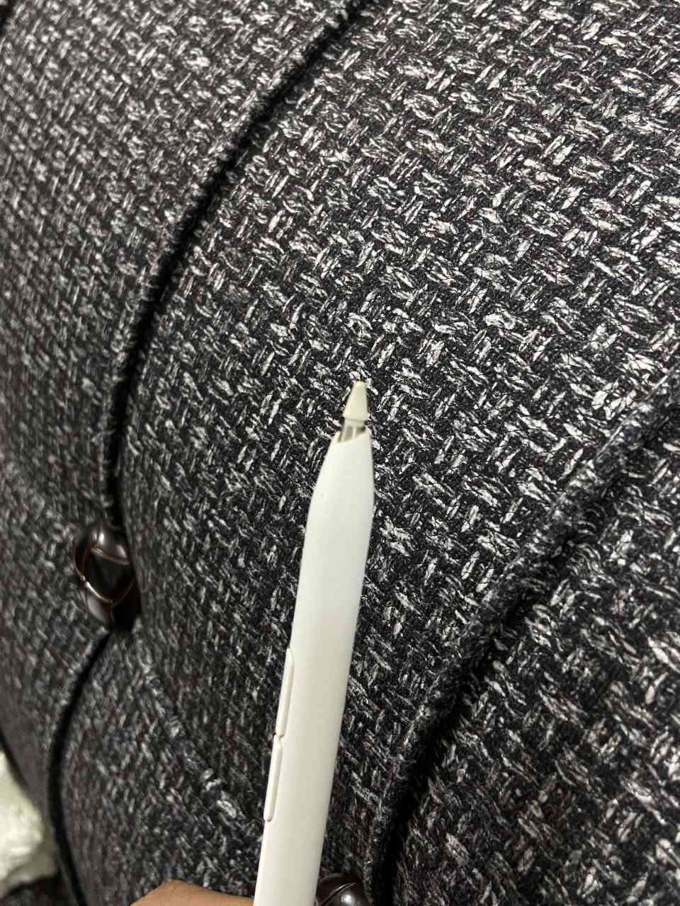 السلام عليكم شاومي باد 6 نضيف مستخدم قليل وما داخل صيانه
مواصفاته، شاشه 11 انش، ذاكرة 256، عشوائية 8 وتصير 16 نوع (LPDDR5)، الهرتزية 144، المعالج SnipeDragon 870، البطارية 8840 بي اربع سماعات Stereo ويدعم تقنيه Dolby Atmos  

الشاحنه 33 واط ويدعم الشحن السريع، متوفر ويا كل ملحقاته والكارتون وگفر وويا القلم الاصلي بس عيبه القلم بي كسر شوية من فوك مبين بلصورة بس امانة الله شغال مابي اشكال

سعرة 350 وبي محال بسيط للشاري

تواصل واتساب *********** مكاني بغداد
