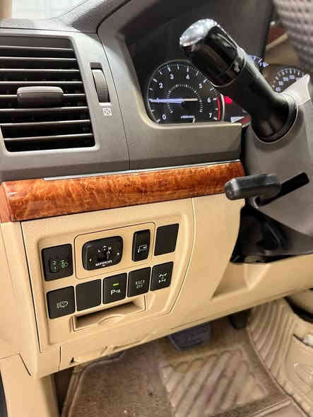 السلام عليكم 
لاندكرور 2014 🇯🇵🇯🇵 gxr 

السياره جديده جداا بحاله الوكاله السيارة❗️❗️❗️❗️ مغلفة PPFافلام الحماية 

 ✅✅ ماشي170  الف حقيقي 

كل اغراض شركه وياه وبصمتين شركه 

المواصفات فول 

 🛑 شاشه جبيره 
🛑 كاميرا4….365درجة 
🛑 مرايات شفط 
🛑 حساسات 
🛑ً شغال 
🛑 زراك لايت 
🛑 كشن ٣ دكم 
🛑 اريباك ٨ 
 🛑 سلايت 
🛑 كشنات جلد بلادي 
🛑 لايتات زينون 
🛑ثلاجة

السياره محرك ٦ سلندر 

مكانها بغداد  نفق الشرطة حي الجامعة هزه وفحص و تحويل كله جاهز 
رقم اربيل 

 السعر 395

☎️ ***********
