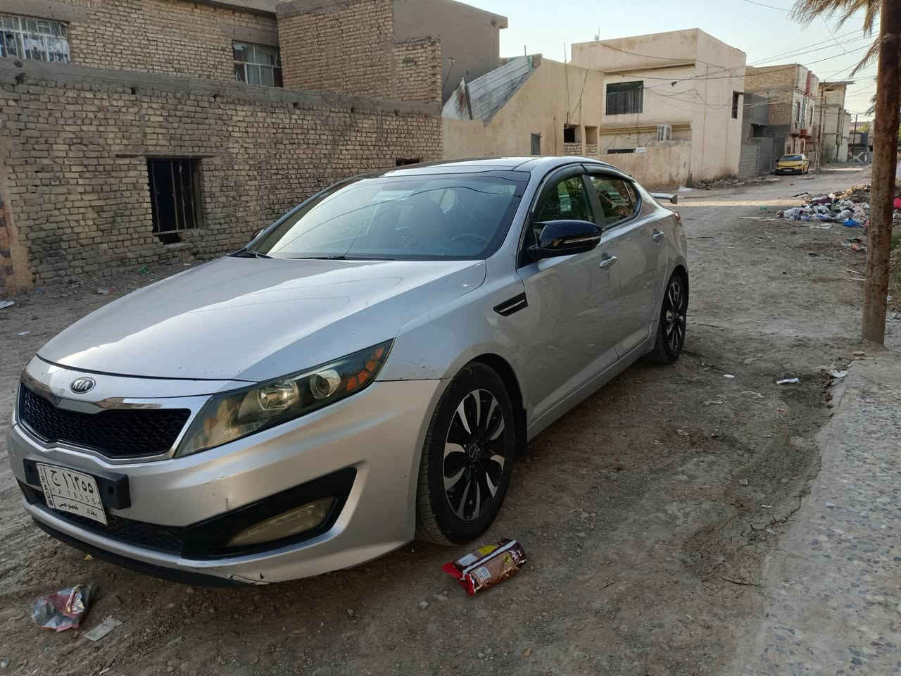 السلام عليكم اخوان سيارة اوبتيما 2013 محرك 2400 مامفتوح جديد كير جديد السيارة فول مواصفات يعني بانوراما سلايد روف بصمات ابواب ضربتها بلعراق بابين وبس صبغ وتعديل السعر 105 وبيها مجال حك الجية مكاني بغداد التاجي سبع البور ***********
