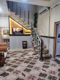 العرضات بصف السوق • ٢١٠م • طابق ونص