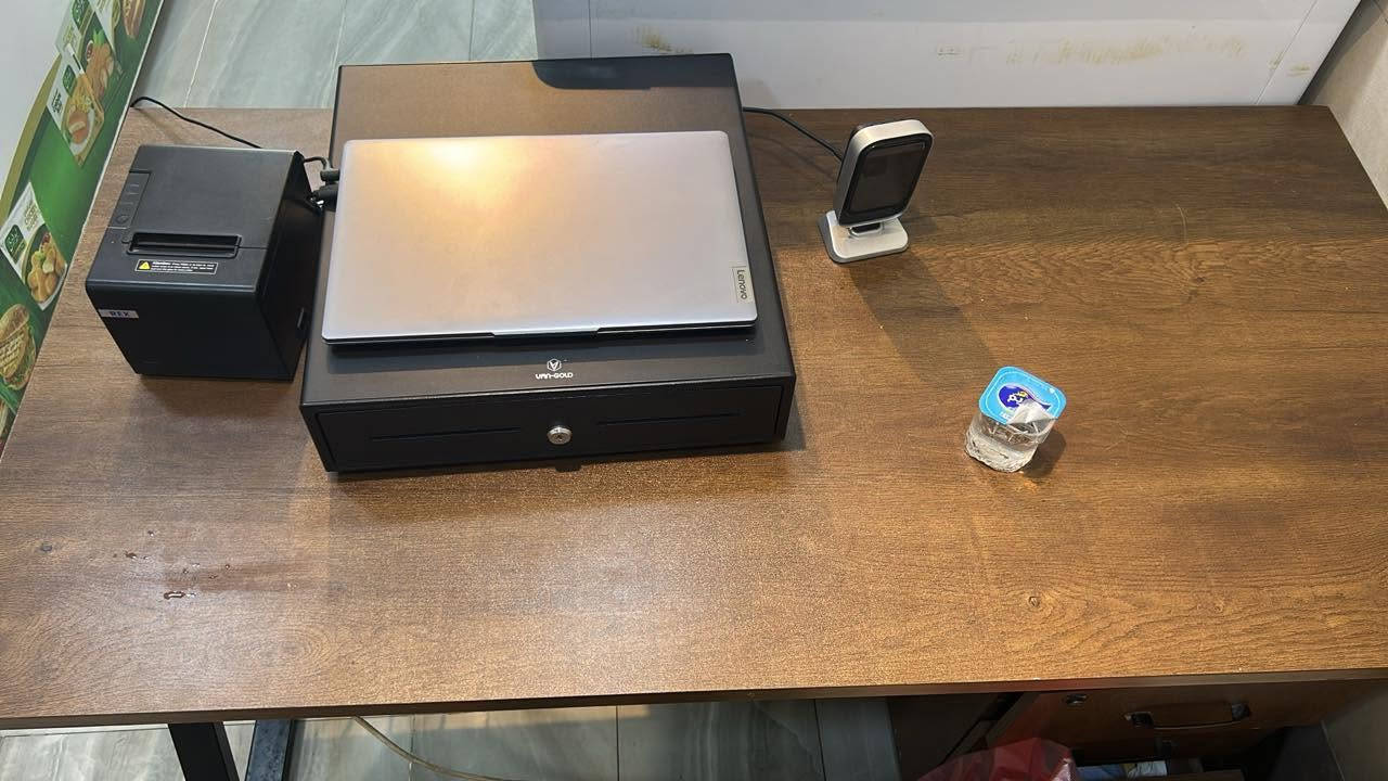 حاسبه مع طابعه ولدخل وبرنانمج البيع وجهاز الباركود ولميز  ولحاسبه نوع Lenovo اخر اصدار بسعر 900الف اوبيهن مجال للتواصل ***********
