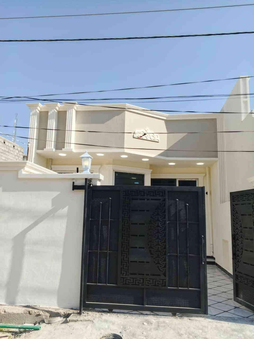 مشتمل للبيع طابو زراعي سند 25 . في دور الزراعه الثالثه قرب المستوصف طابق واحد المساحه 125..  خدمات كامله تبليط مجاري مي كهرباء كلشي متوفر للاستفسار الاتصال على الرقم ☎️***********.. السعر 74 وبي مجال بسيط.
