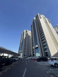 � الشقة الأولى العنوان/ مجمع البروج السكني المساحة/ 171 م الطابق/ 11  ...