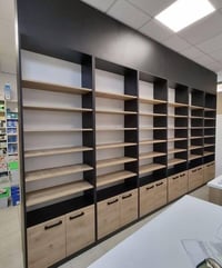 ديكورات حديثة • تجهيز صيدليات • الرمادي