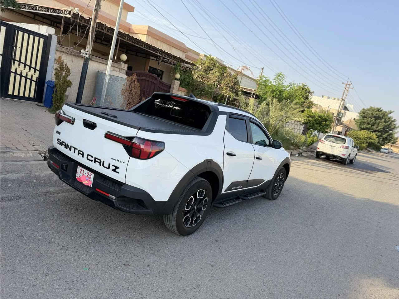 بكب هونداي سانتا كروز 2024 ماشية 25 الف اعلى موصفات
1/1 موصفات XRT. ابيضّ ثلجي 

سيارة كلين تايتل مكفوله كفالة تامة من دعامية للدعامية اطيه شرط (بدون غرق بدون صبغ بدون تبديل بدون شخوط بدون رصعات بدون شخوط بدون كلشي كله مكفوله)

محرك 2500 توربو مرغوب 
بصمة أبواب بصمة تشغيل عن بعد
فتحة سلايت تحكمات شحن واير لي ست موبايل اتوهولد دفع رباعي تريشه بلادي شركة بالأبواب دوسات بلادي شاشه جبيرة إطار حجم جبير رادار جوانب امامي حجر صالنصا كله بلادي أبواب بصمة مانع تزحلق نظام ايكو وسبورت ونورمال وشفطات بالاستيرين كشنات جلد تدفئة وكهربائي لايتات عدسات ليت داوار الإنارة سيارة كله شرط داخله العراق جديد تترقم شمالي فقط (أربيل سليمانيه دهوك حلبجة )حسب رغبه المشتري مكانه كركوك حي العسكري 
سعره 212  بيه مجال للطيبين 

***********
***********
