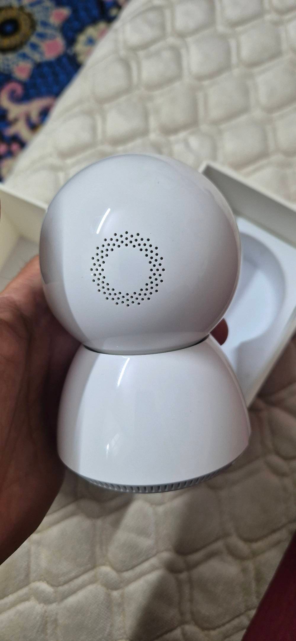 كاميرا واي فاي شاومي منفذ مال كلكسي تشتغل على الشاحنه نفسها بس بدون شحن جديد غير مستخدم ابيع هالموجود ما اعرفلها