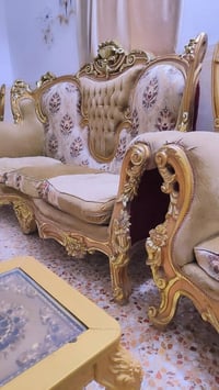 تخم ملكي مصري خشب زان مصري  2قنفات و4 كراسي و4طبلات وحده جبيره و3اصغار...