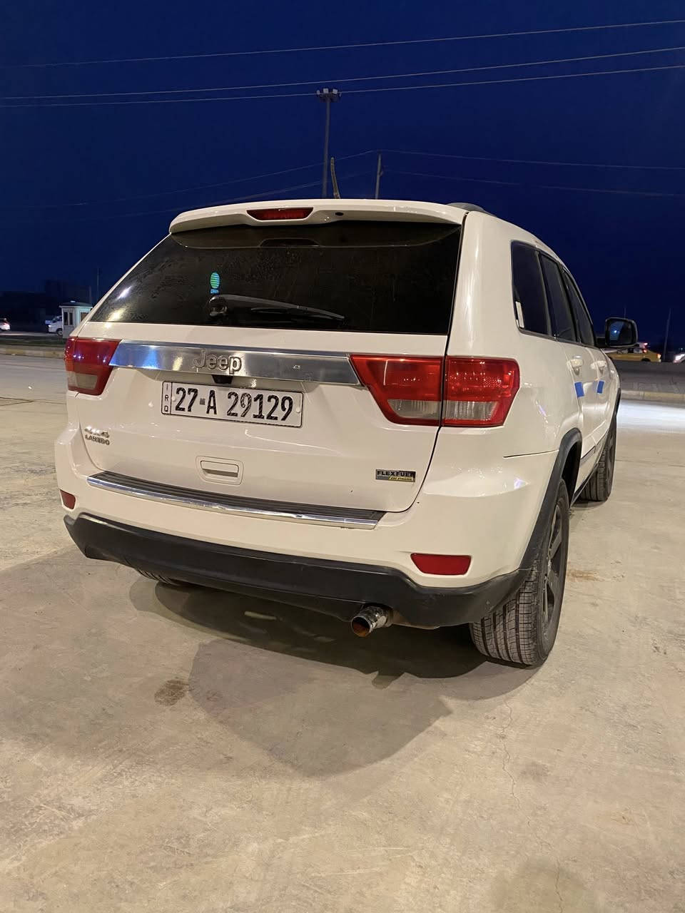 جيب :     2012 
مكينة:     V6 3.6

خليجي (شركة هارلم) مكفولة من الضربه فقط
السياره بيها قطع صبغ من بسبب بطش مرشوش عليها
القمارة طايح عليه طابوكة ومامسوية مغلفه القمارة  
السياره مكفولة كير محرك حداديه جديده شاشه كبيره 
( رقم ناصريه بسمي تحويل مباشر )
السعر ( 135) وبيها مجال
العنوان واسط الكوت مركز مدينه 
للتواصل 
***********
