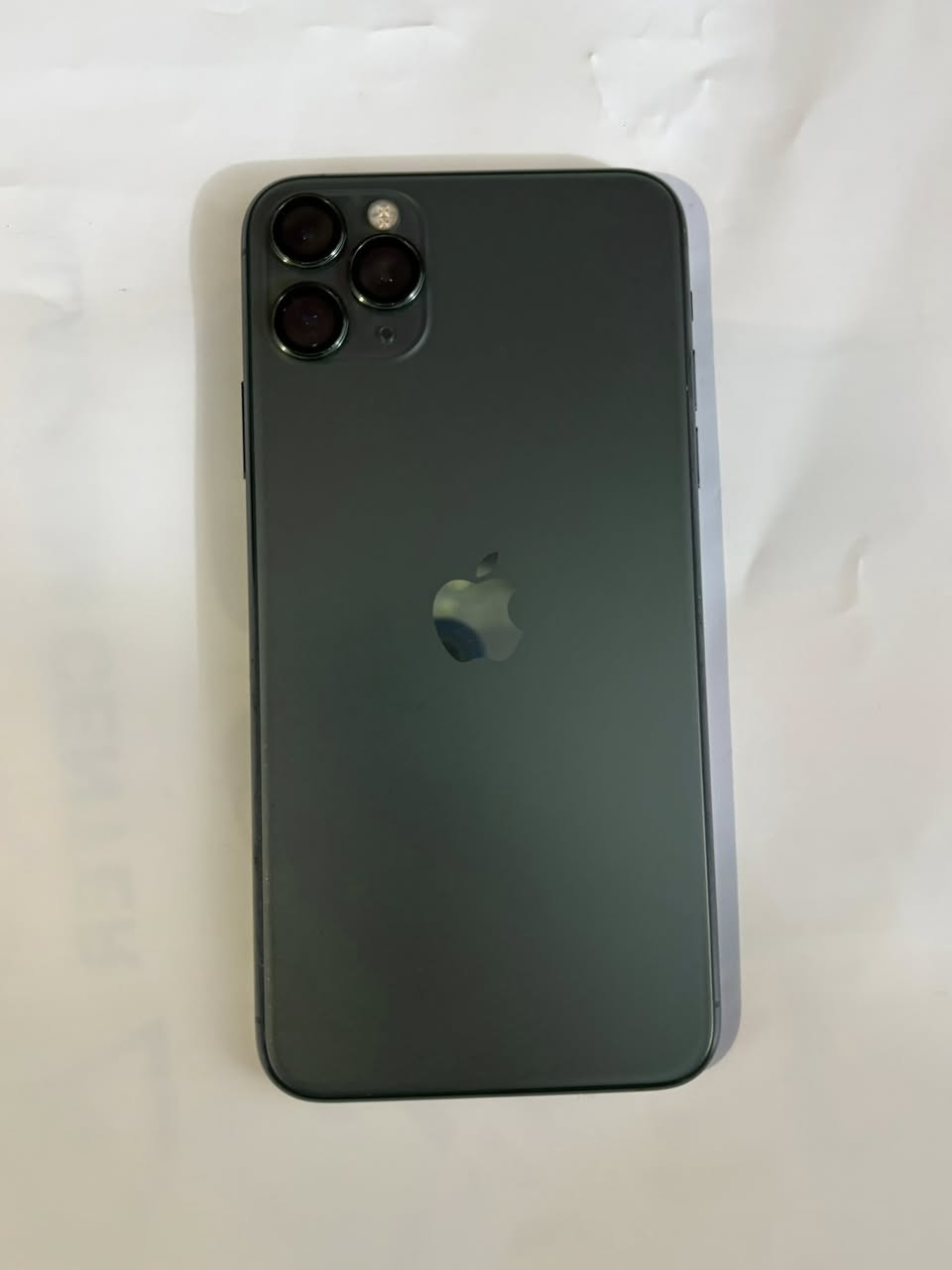 السلام عليكم
🔴ايفون 11 برو ماكس
🔻ذاكره: 256
🔴لون زيتوني
🔻بطارية 84‎%
🔴جهاز بلادي نمودج m شرق اوسط 
🔴ملحقات كارتون كفرات 2
شاحنة وايربود
السعر 350قفل غير قابل للتفاوض 
للستفسار :***********
