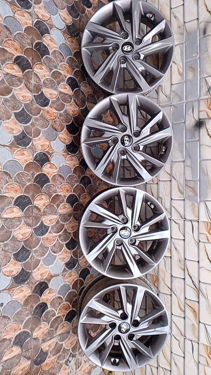 تخم ويل كب نضيف حجم 16 للبيع 
يرهم عله النترا لا عواج ولا كسر
السعر 300 الف بي مجال للطيبين
مكان البصره التنومه
***********
