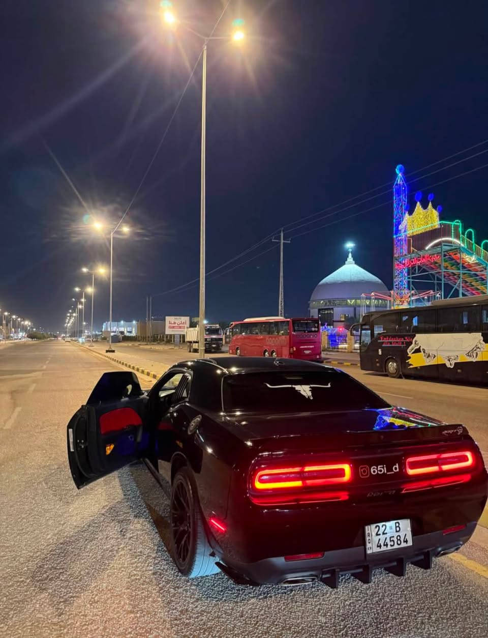 سلام عليكم
جالنجر SXT مويل 15 لون اسود 🖤فول مواصفات ما عده الفتحه 
..سياره جاهزه بمعنى الكلمه سياره نضيفه وما ناقصه شي محرك وكير كفاله ول سياره جاهزه من كلشي ما بيها اي نقص ول سياره كاعده وشرط متصرف عليه ربع دينار بس دهن وبانزين ..حادث السياره من امريكا فقط القطع الاماميه ضربتها بجم وبيه عفسه بسطيه اباب لسايق 
…مكاني نجف 
…رقمي ***********ما متواجد  عل فيس فقط واتساب وعل خط 
…سعر 160$وبيها مجال لشراي
