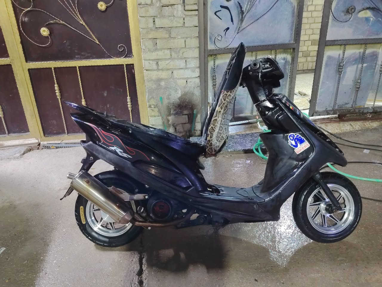 السلام عليكم ماكس عدله للبيع الدراجه كامله نقصها فقط مازده وبكلايت سلف هندر نكره بأي وقت 
الدراجه ويل نجمه 
صلنصه. rz
دبلات تخبل طسه ماكو 
زوج تايرات جديد الخلفي مال رمبه اصلي 
وبيها كلج رياضي مال تفصيخ 
وشوفة عينكم الدراجه تخبل شلعه ومعدل تاكل الكاع 

السعر 400 وبيها مجال 
العنوان: الدوره
الرقم: ***********
واهلا بيكم🌹
