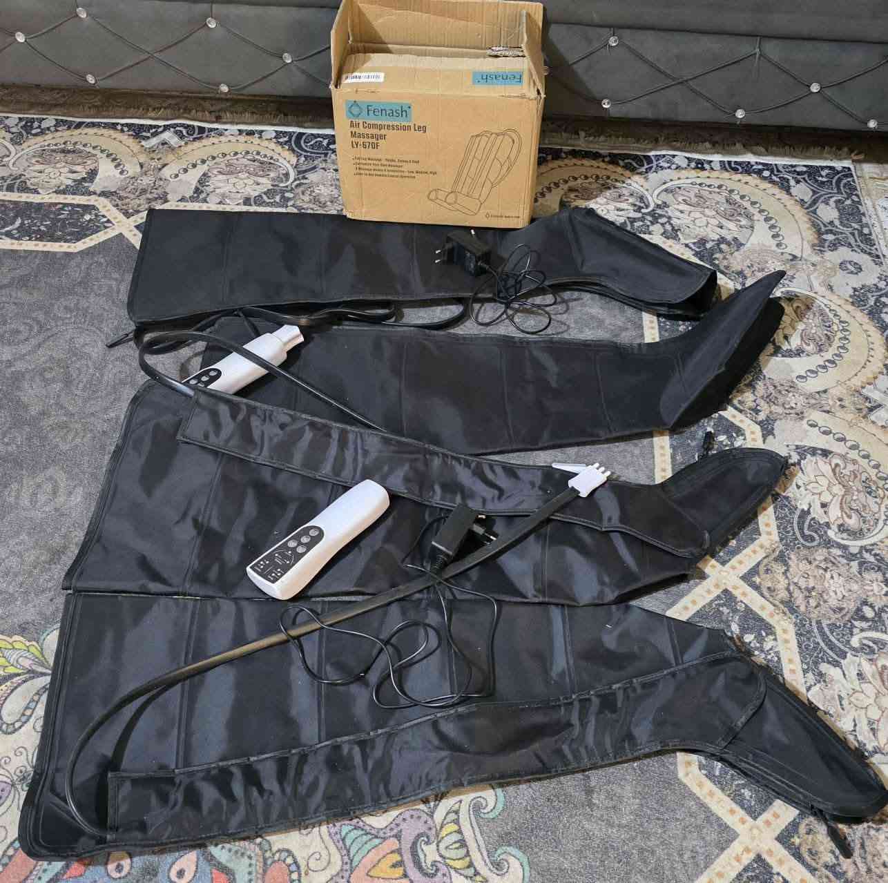 متاح هاي قطعة الي يفيدة ينطي بي سعر
هذا الجهاز هو عبارة عن مدلك للساقين يعمل بضغط الهواء، ويشبه الطراز Fenash LY-670F، المصمم لتحسين الدورة الدموية وتخفيف التورم.يتميز الجهاز بوجود وحدة تحكم سلكية (ريموت) تتيح تعديل مستويات الضغط وأوضاع التدليك المختلفة.يعمل الجهاز من خلال أصفاد هوائية تغطي الساقين وتستخدم ضغط الهواء لتدليك العضلات ومحاكاة التدليك البشري.يمكن استخدام هذا الجهاز لتخفيف آلام العضلات، التعب اليومي، أو للمساعدة في التعافي بعد الأنشطة الرياضية المكثفة.


**إذا كنت صاحب هذا الإعلان وتريد حذفه لأي سبب، رجاءا أرسل رسالة إلى الدعم الفني**