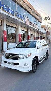 لاندكروز 2015 كاز كاز كفاله ما عدى قطعتين صبغ بدون دواخل بدون سمكره فو...