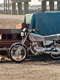 دراجه للبيع رقم وسنويه نريدها يراسلنا خاص 07704960849