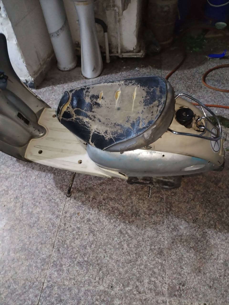 مصري لبيع مكينه حلو شلع ومشي نعومه ١٧٠ وبيه مجال *********** مستعجل عليها
