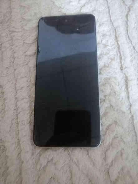 موبايل لبيع سعر ٧٥ مستعمل نضيف شغال المكان النجف حي ميلاد شارع مزرعة سيد علي *********** Singapore
