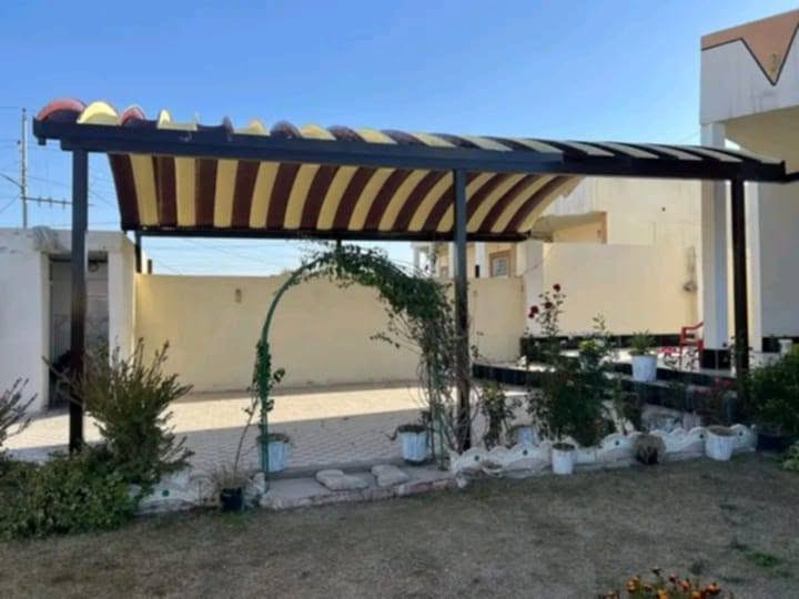 يوجد لدينا حداده  متنقلة
 ابواب وشبابيك وسندويج 
وسقايف  كي سبان 
وكرفانات 
وكافة الحدادة 
الموقع تكريت 
 ***********
***********
اسطه بلال الحداد
