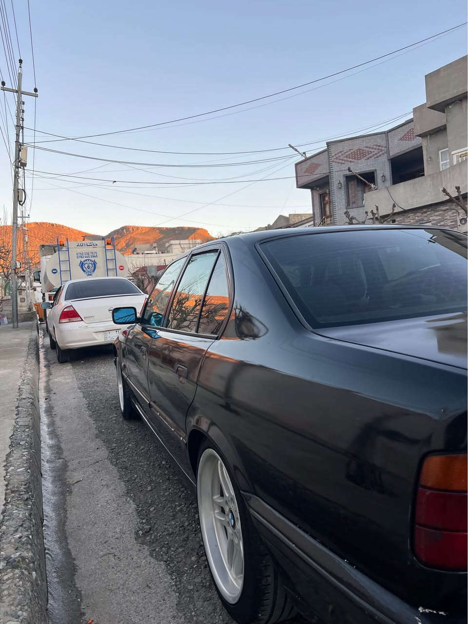 بوفروشتن Bmw 
موديل 1994
مه كينه 520گير حادي 
مه نه فيست و پاكانه ي سوران 
به شه رتي غرامه 
سياره كه عام سبوغ بؤ جواني بليدان
سعري 43 محامه له  
شوين هه ولير 
*********** سوران, أربيل
