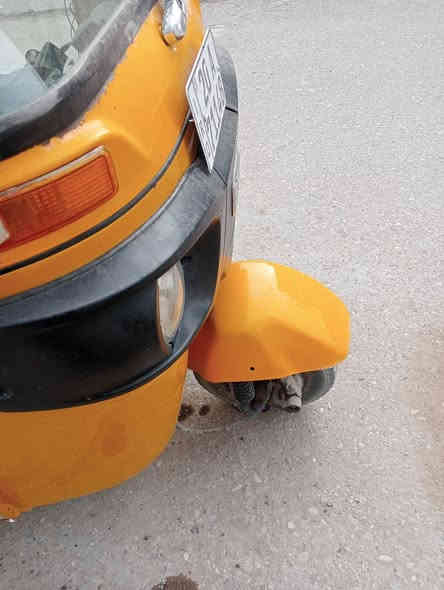 السلام عليكم.يتوفر تك تك موديل 20 كفاله لا صبغ ولا ضربه لوحات نكليزي . الاستفسار الاتصال ***********
