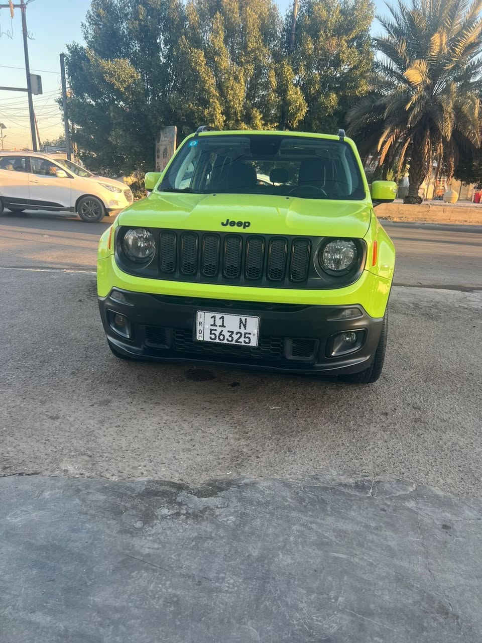 سلام عليكم جيب رنكد موديل ٢٠١٨ مكينه ٢٤٠٠ حادثه كما موضح بل صوره باقي السياره كفاله عامه بدون ايربك فول موصفات بنوراما فور ويل رمكينه كير حداديه خير من الله 
السعر ١٢١ وبيه مجال الاستفسار الاتصال عله الرقم***********
