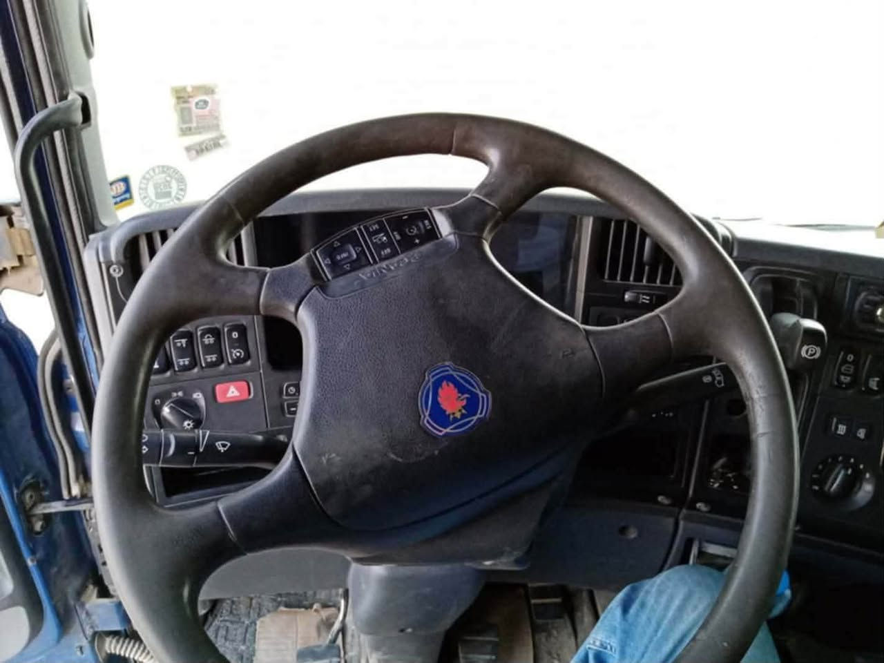 كرين بلوك اسكانية ٢٠٠٥ R420 فول كير ٣*٣
 كرين باي فينكر ١٧٥٠٠ 
***********
