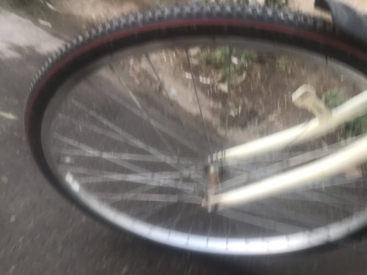 به ايسكل بناتي للبيع تايرات جدد جوب جديد سرج جديد نظيف وحلو للبيع ب٥٠ المكان شارع ٦٠ الدوره ***********
