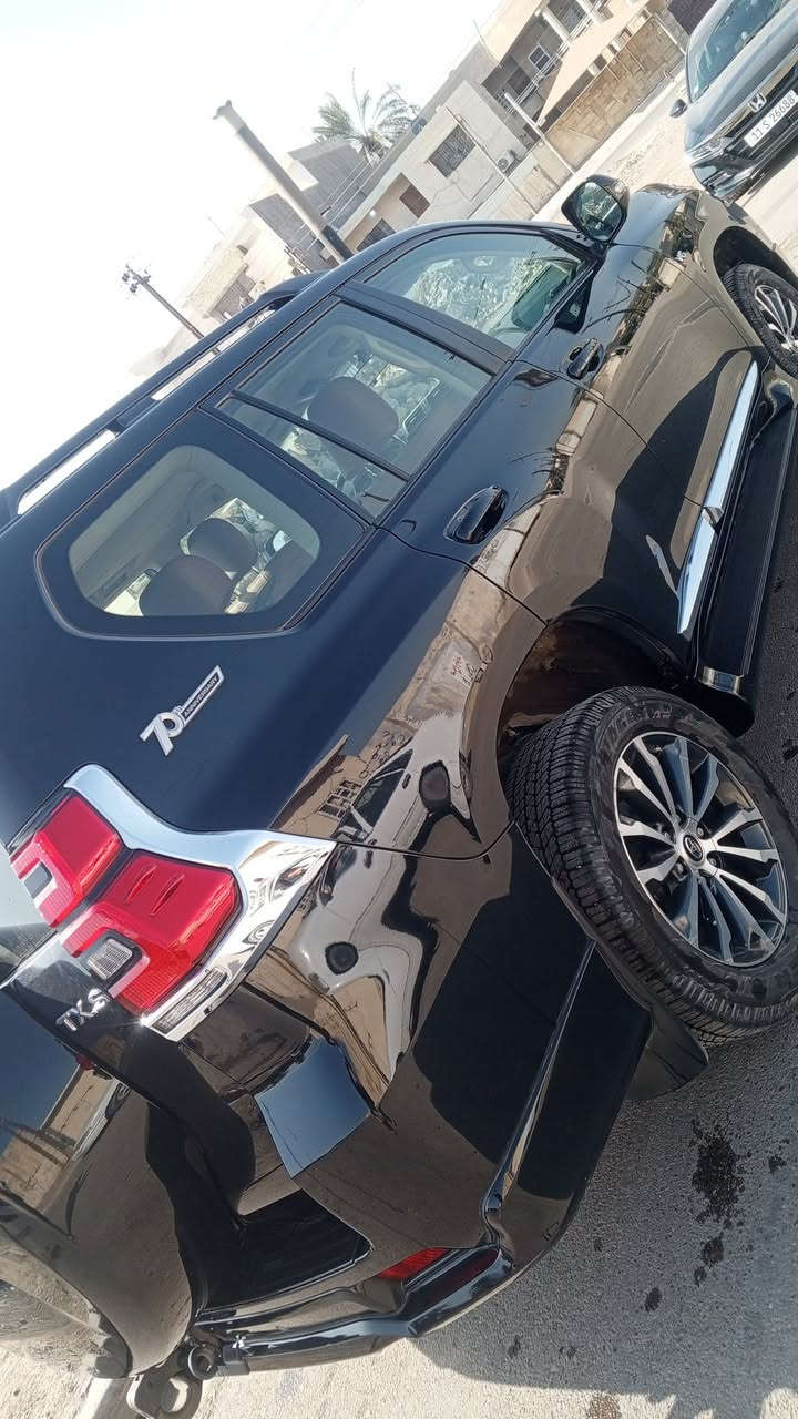 السلام عليكم للبيع برادو2022sAs
لون اسود داخل جملي ماشيه 41000

الفه TX.s سبعينيه دبل تانكي  رقم بغداد

سبير تعليم للاستفسار ***********
السعر 47000 اربع شدات و70 ورقه
