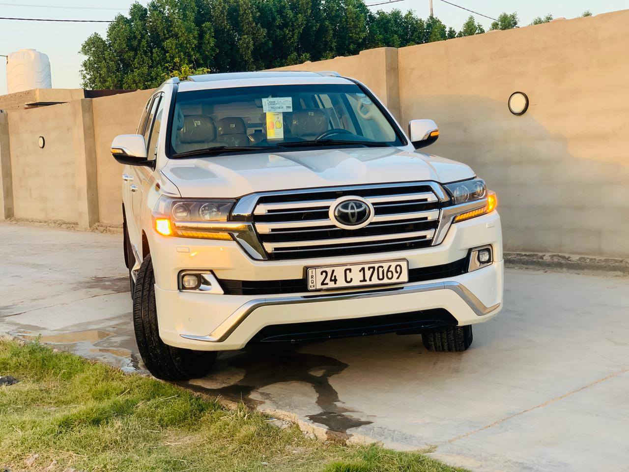 سلام عليكم من رخصت مدير الكروب سياره الاندكروز موديل 2018 وايد دشن شاحن مبايل ٦ سلندر ماشيه ٨٥ الف حقيقي فول موصفات سياره مكفوله كفاله عامه سونار داخل المنشور سياره جديده معنه الكلام عله وضع شريكه كير محرك وضع شريكه حداديه وضع شريكه تاير جديد تبريد ثلج سعر ٤٦٥ ماكو هيجي سعر سياره ساز //*********** /***********
