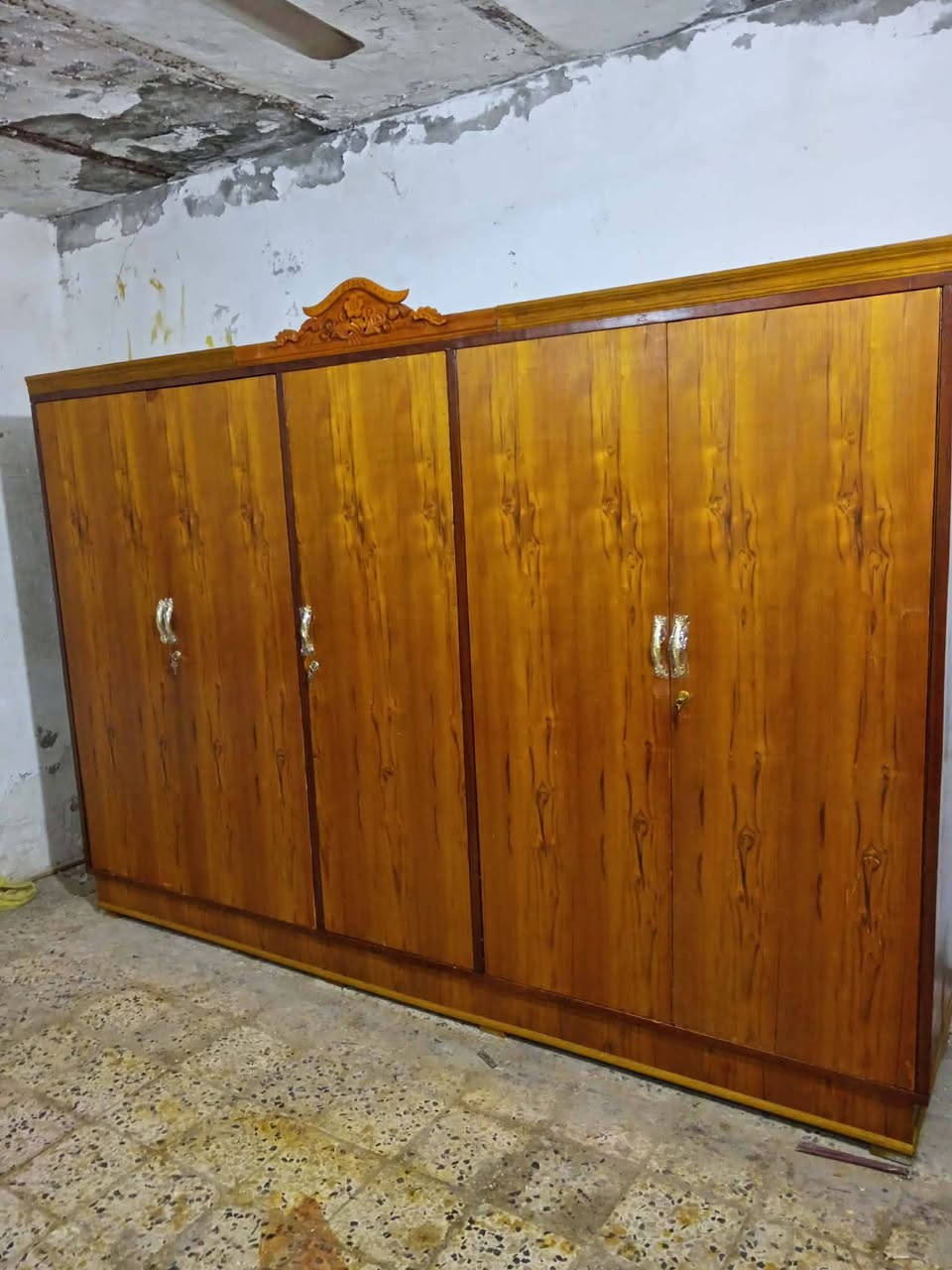 كنتور صاج نجاره تسكام ابو 5 نضافه فول فول 350 وبي مجال ***********
